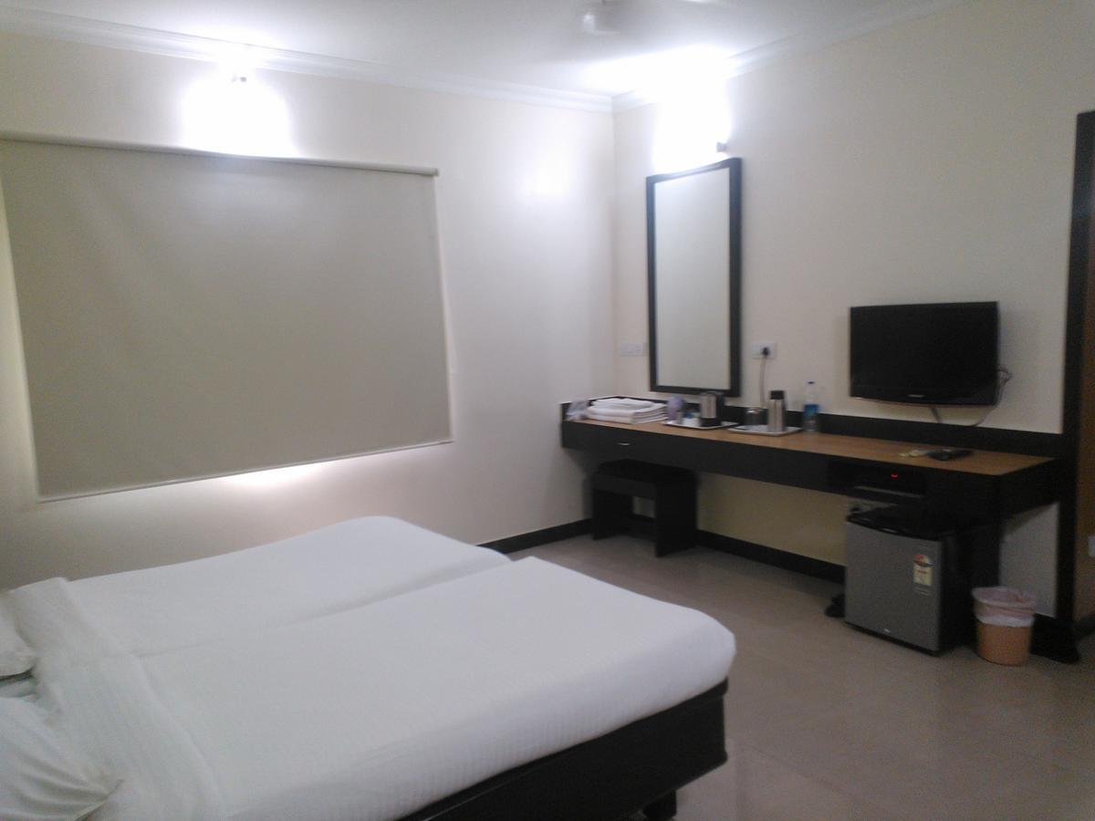 New Woodlands Hotel Chennai Exterior foto